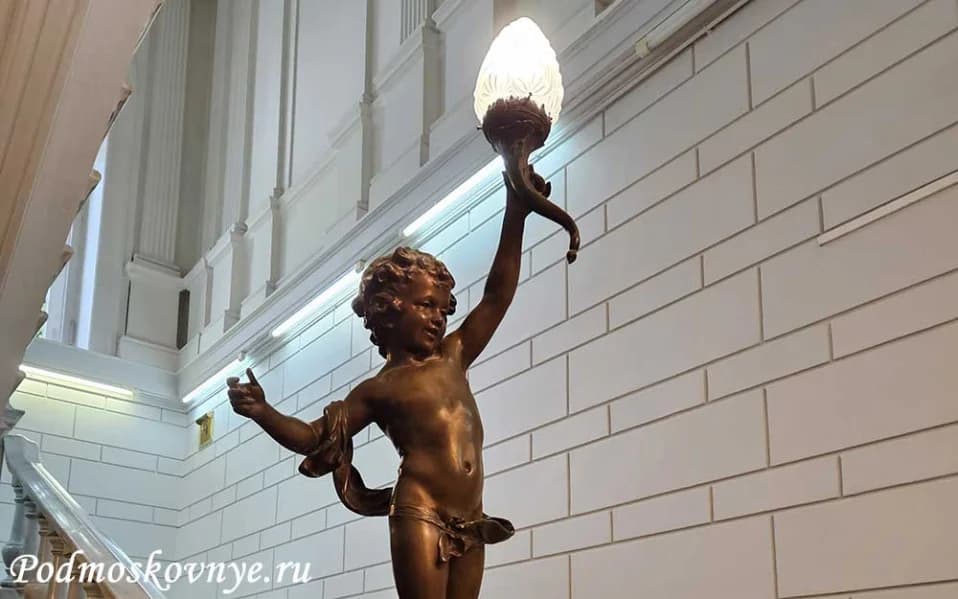 Экскурсия по Знаменке с посещением особняка Пономарёва-Арафелова
